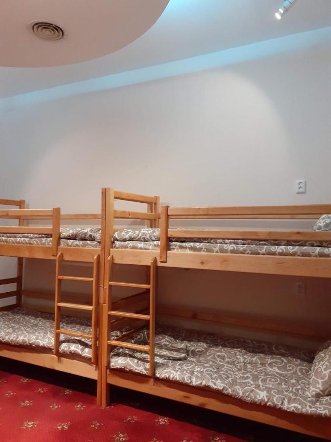 Uneed Sport Hostel Odessa Exterior photo