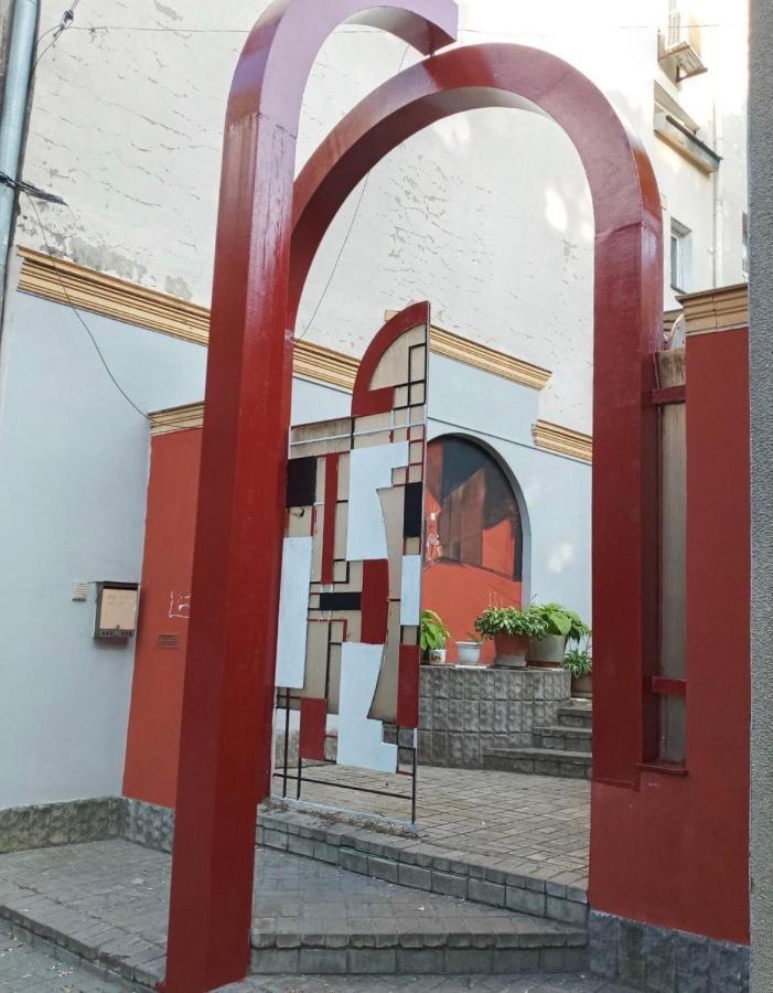 Uneed Sport Hostel Odessa Exterior photo